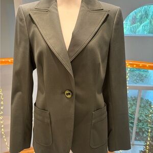 Cotton/elastin olive blazer in size 38/8 US size